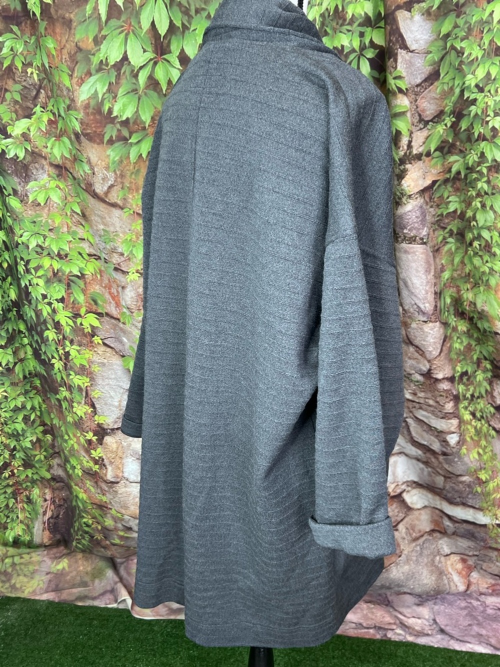 VINTAGE KANAE Luxury Minimalist OversizedTextured Gray Wool Cardigan, M - Picture 8 of 10